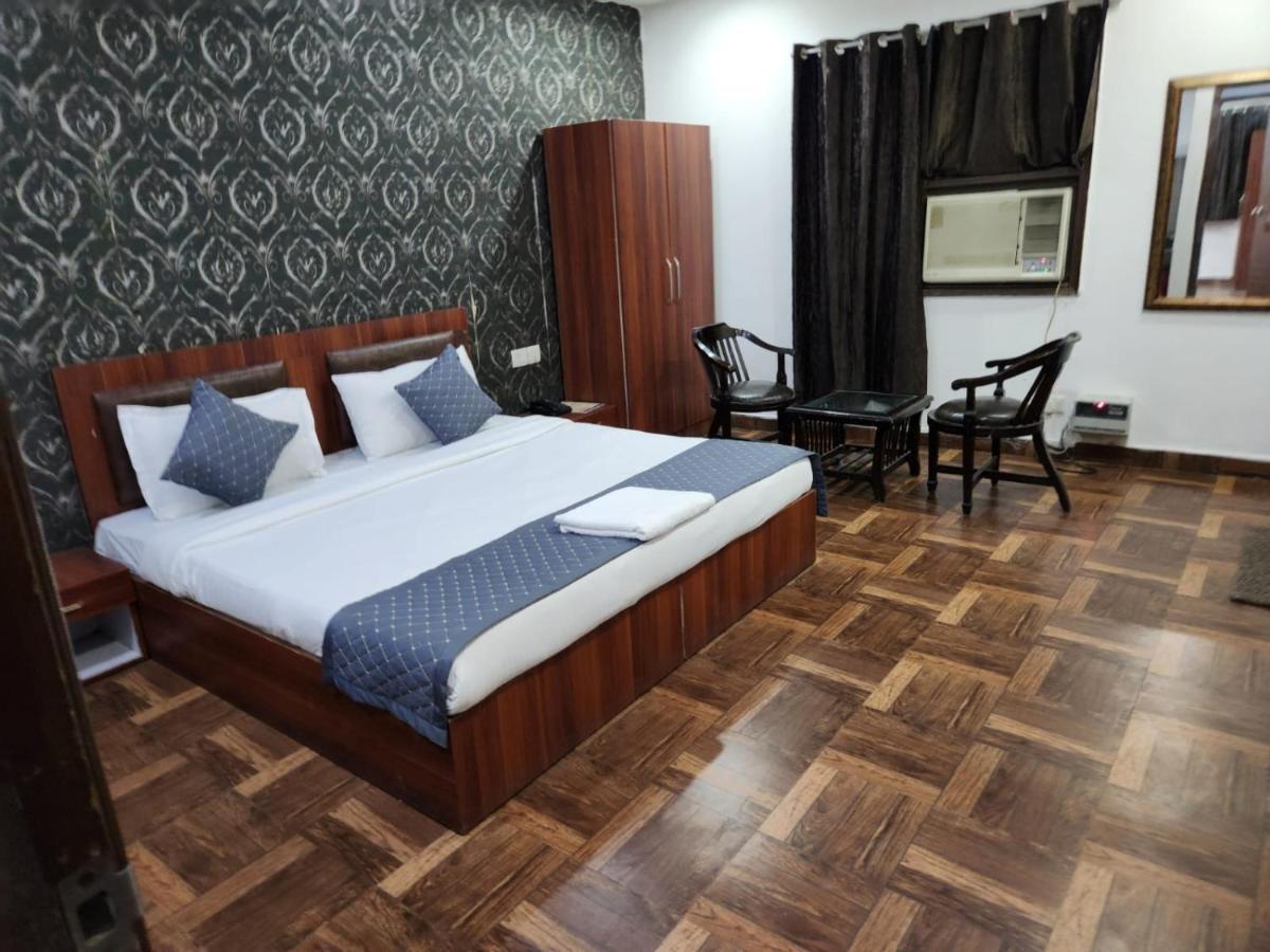 Hotel Clayton Near Igi Airport Delhi Nueva Delhi Exterior foto