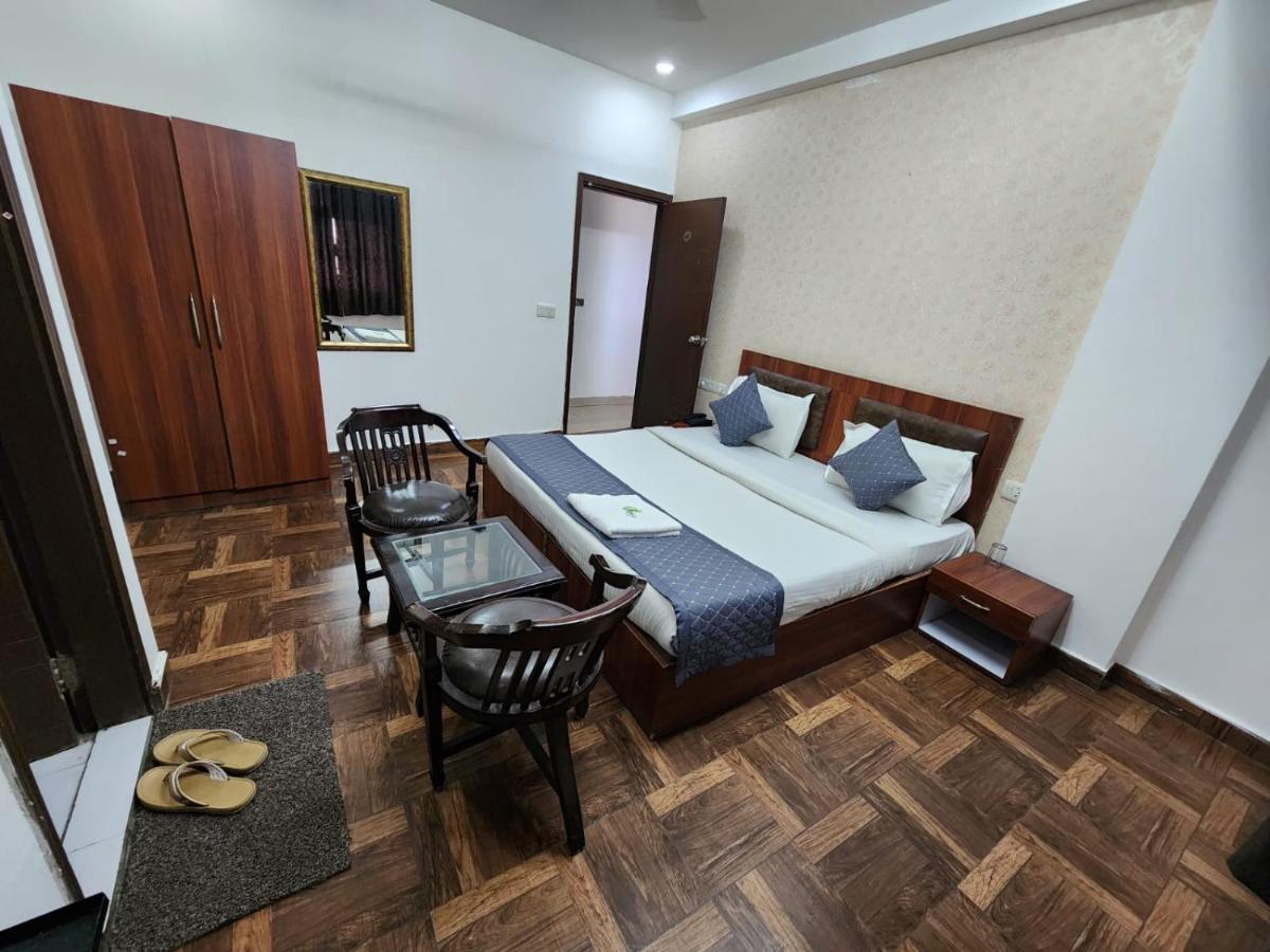 Hotel Clayton Near Igi Airport Delhi Nueva Delhi Exterior foto